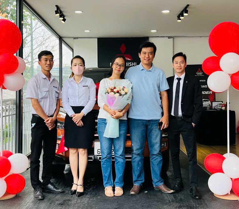 Hình ảnh hoạt động tư vấn xe tại Ninh Bình